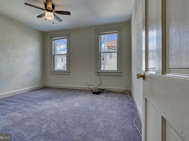 119 S Bouldin St — Photo 14