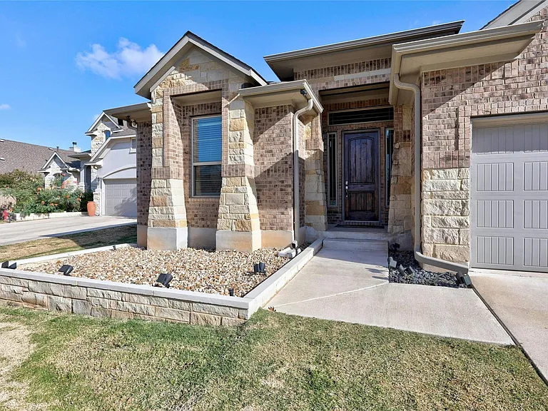 2812 Rabbit Creek Dr — Photo 2
