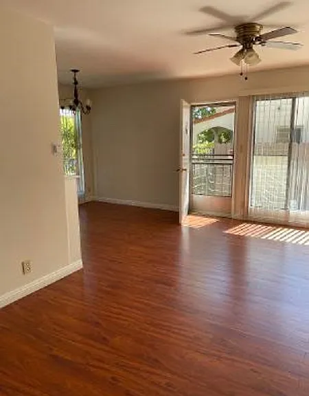 1607 N Harvard Blvd #1 — Photo 3
