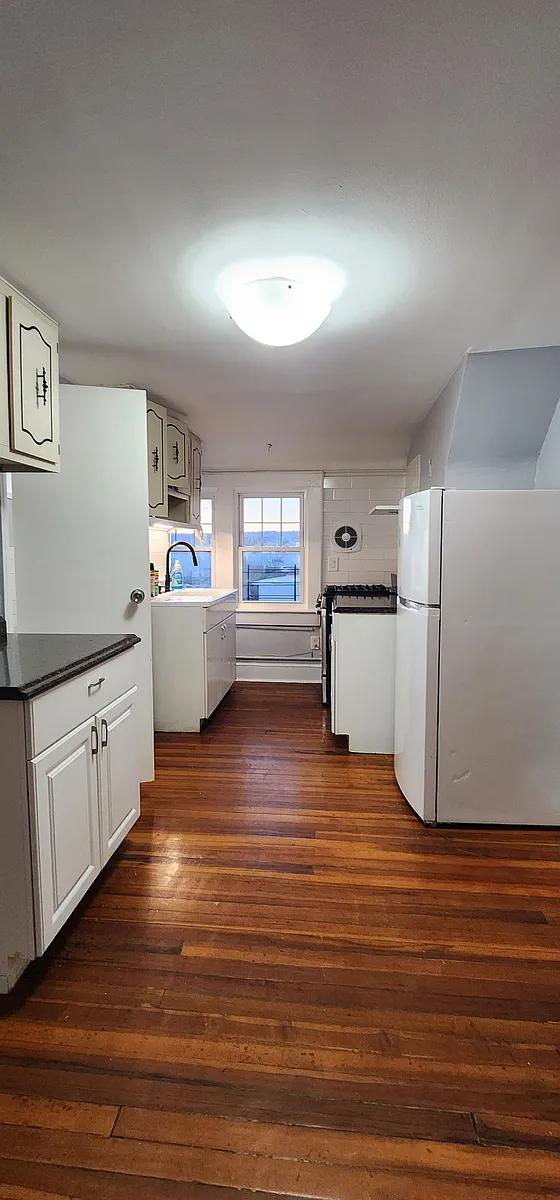 Building Photo - 258 Franklin St #3