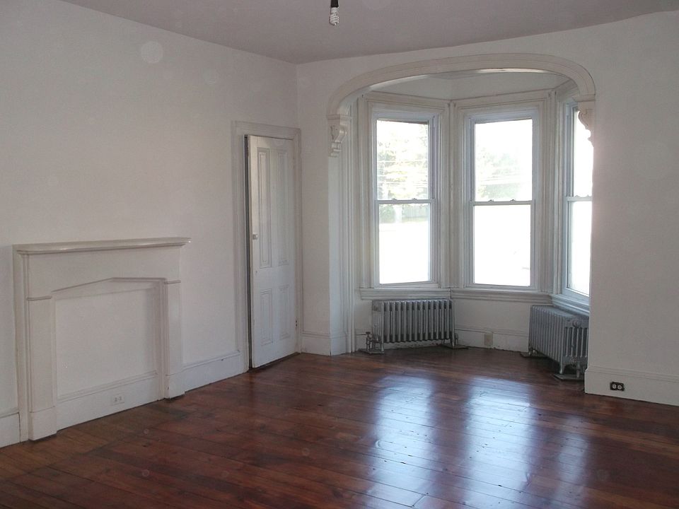 2nd image of 161 S Delaware Ave APT 2