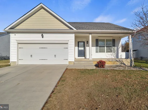 118 Bur Oak Dr, Smyrna, DE 19977