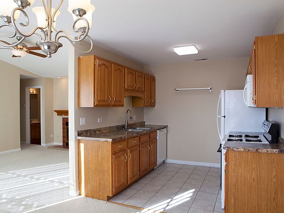 2nd image of 290 Crestview Dr Unit D