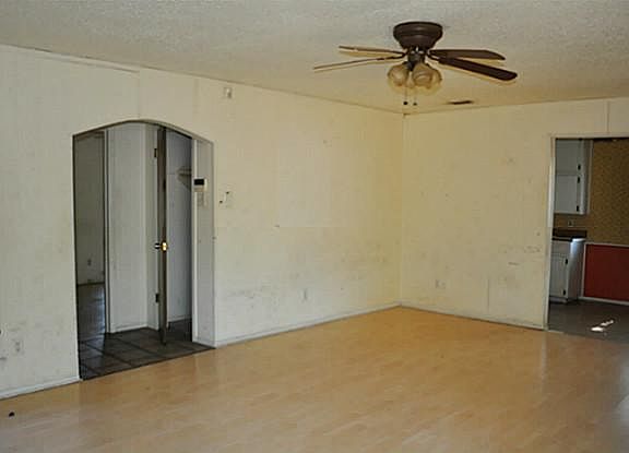 5th image of 504 Southridge Ct
