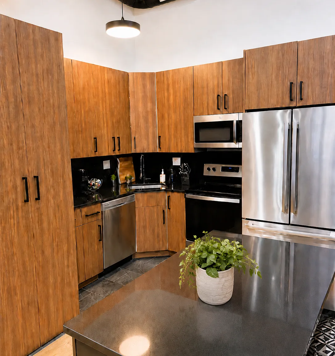 1 bed, 673 sqft, $2,050 — Photo 3