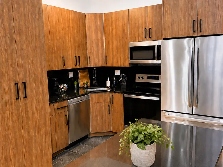 212 Church St #6 — Photo 3