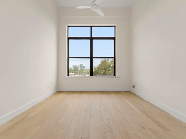 300 Communipaw Avenue image 12 of 50