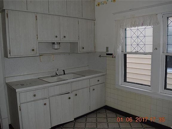 2nd image of 19 Kofler Ave