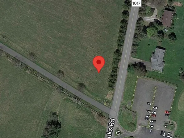 L 35093 Sandy Banks Rd #R, Carbondale, PA 18407