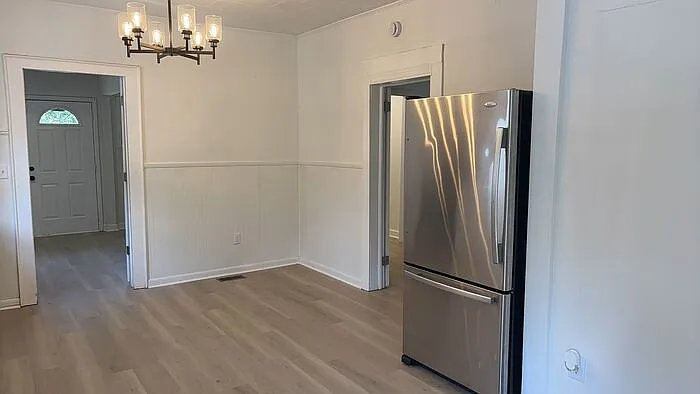 3 bed, 1.0 bath, 944 sqft, $1,395 — Photo 4