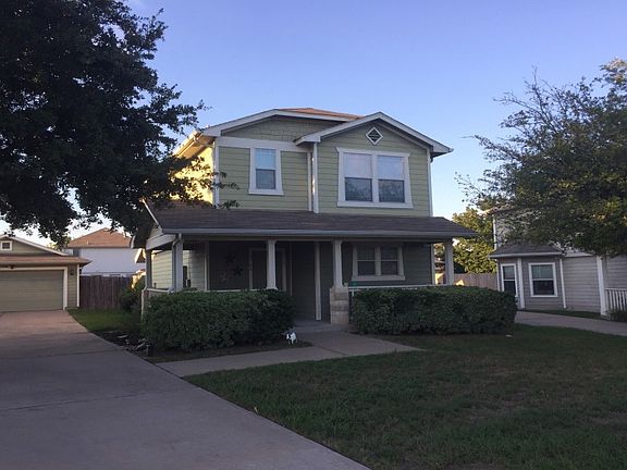 3rd image of 2704 Amberglow Ct