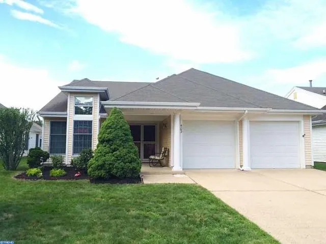 403 Kingsridge Rd photo 1