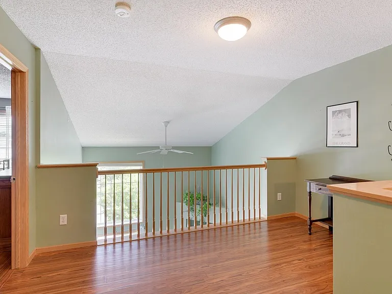6605 Olive Ln N — Photo 2