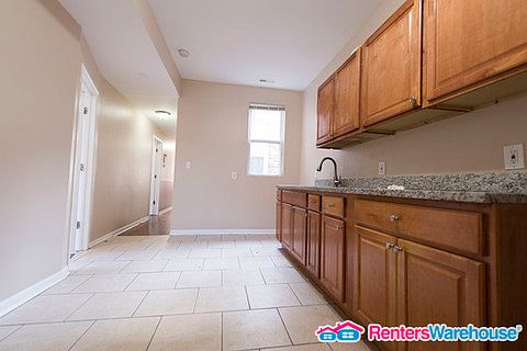 2nd image of 7000 S Vernon Ave #2
