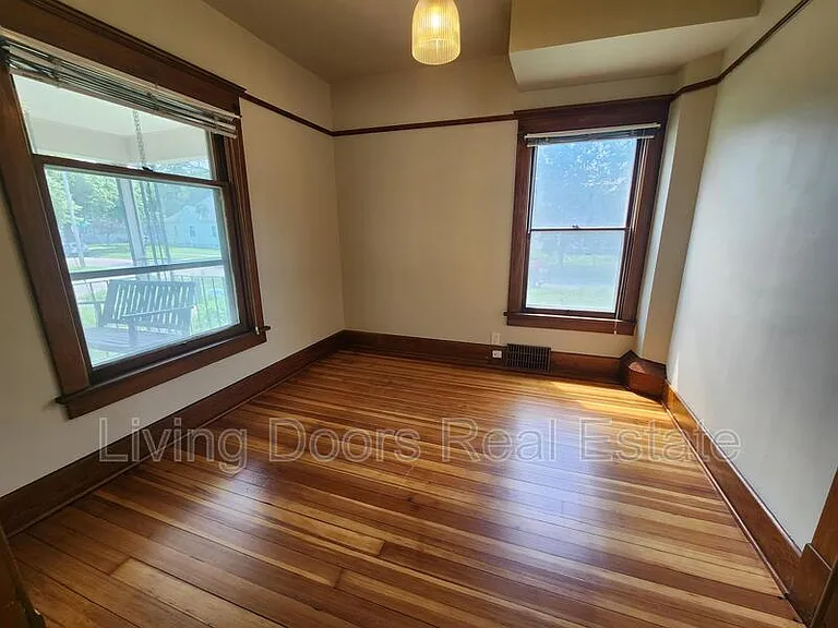 602 C St — Photo 7