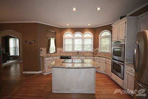 11230 Crofton Kitchen and keeping room