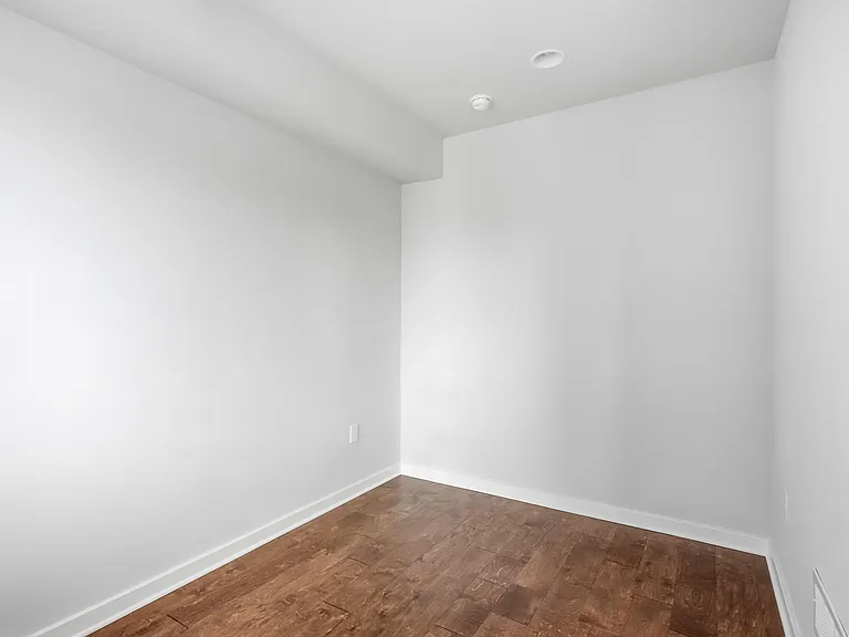 444 Kingsley St #444 — Photo 13