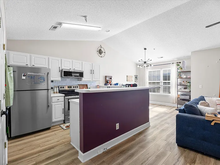 1600 Willoughby Park Ct #6 — Photo 11