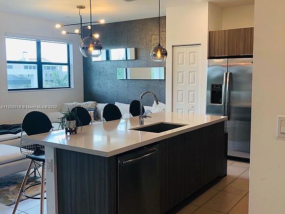 4th image of 10479 NW 82nd St
