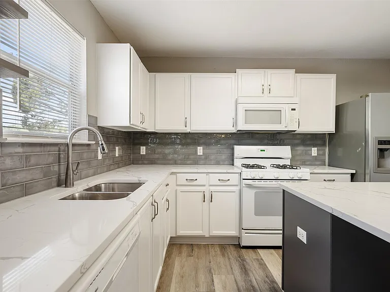 1809 Vanderhill Cv — Photo 17