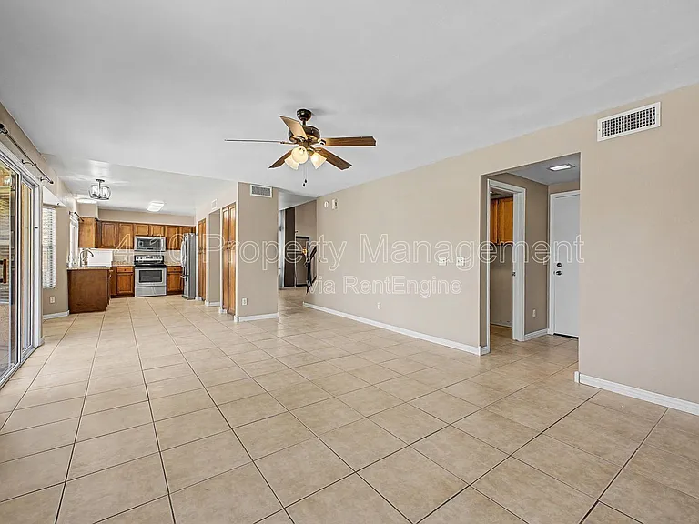 3236 E Hiddenview Dr — Photo 11