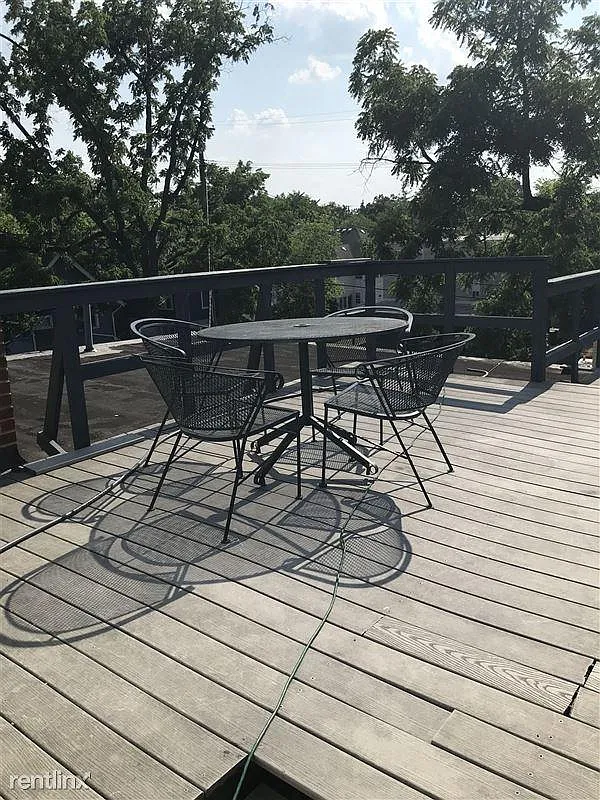 6 bed, 1.5 bath, $5,940 — Photo 4