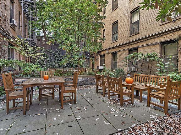 5th image of 85 Barrow St Unit 5F