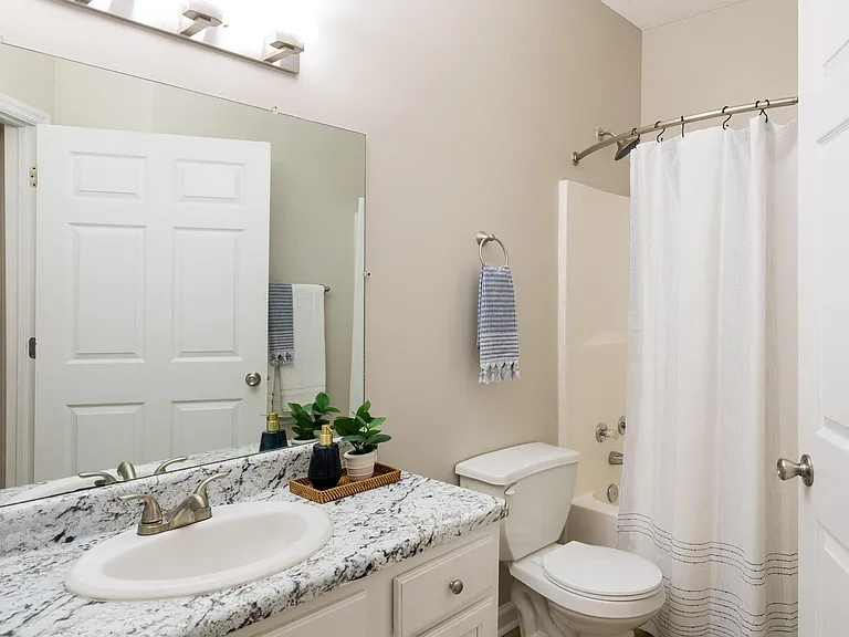 Water Oak Apartments — Photo 13