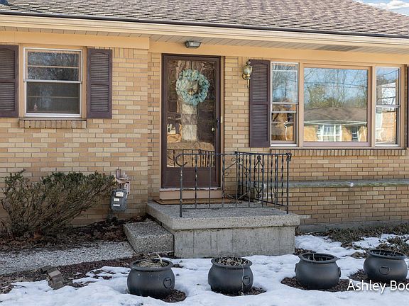2nd image of 1435 Seymour Ave NW