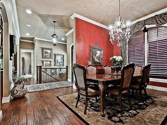 3rd image of 28 Stonehaven Dr