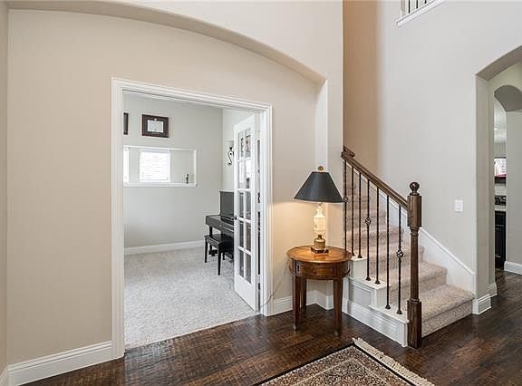 3rd image of 3414 Cedar Ln