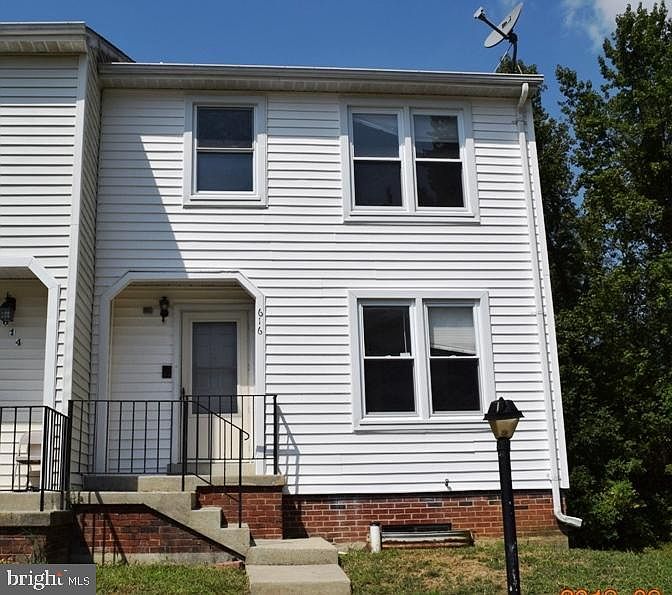 1st image of 616 Harry S Truman Dr