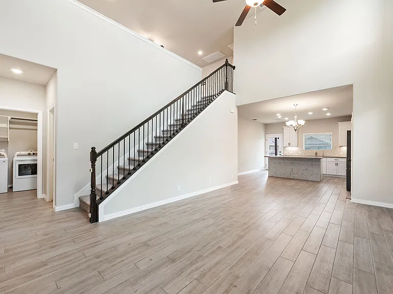2058 Egret Ave — Photo 23