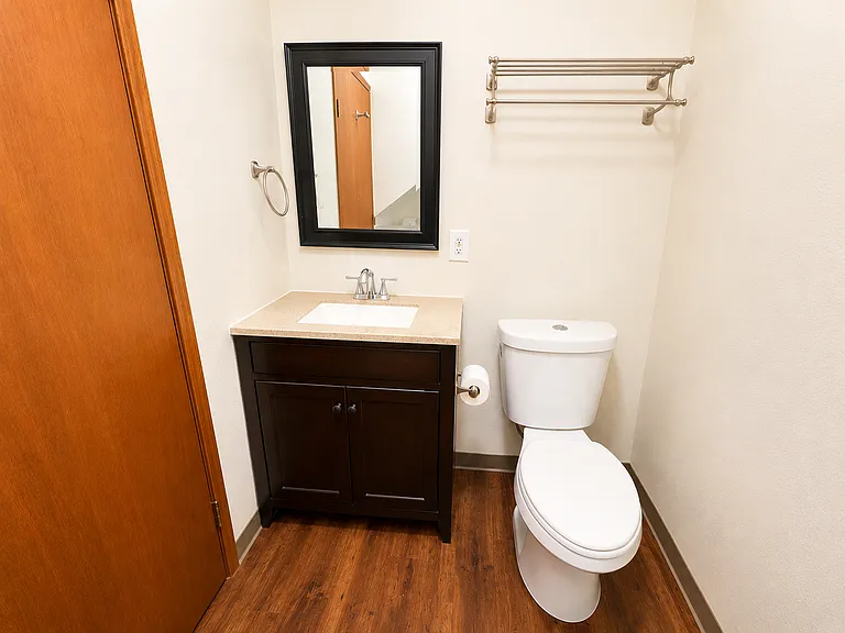 Pl T Washington Street 6-Plex (Glc-001-W) — Photo 10
