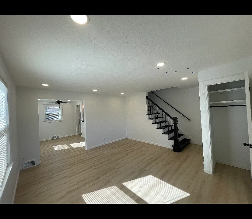 423 Harter Ave NW #423
