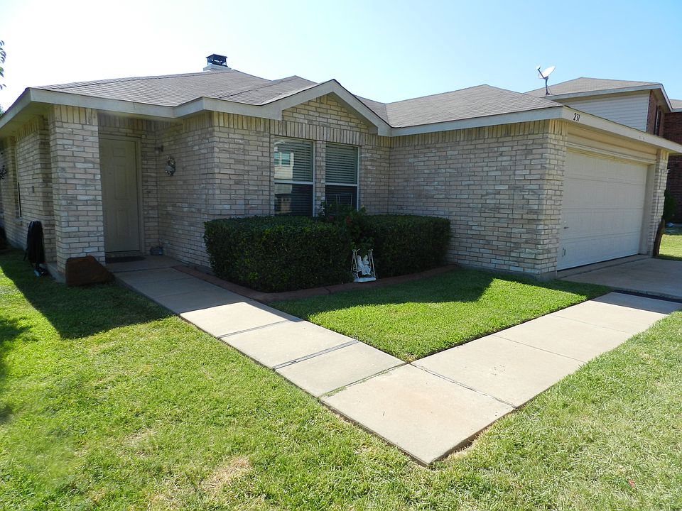 1st image of 231 Queen Annes Dr