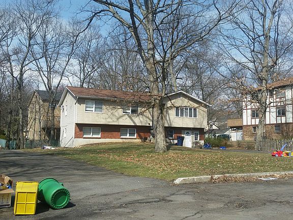 4th image of 42 Albert Dr