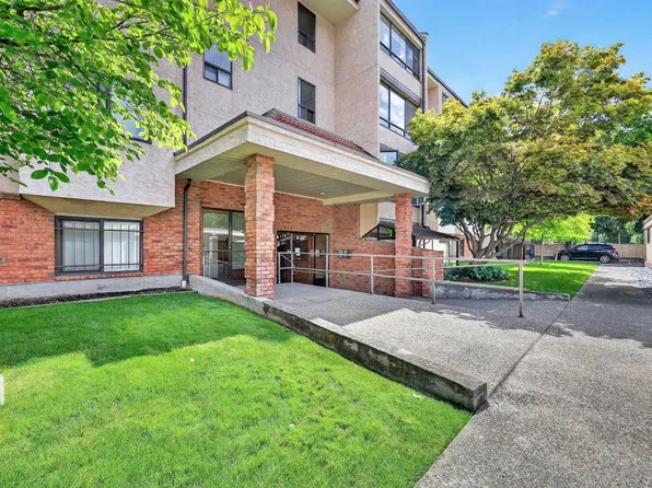 1229 Bernard Ave Unit 105, Kelowna, BC V1Y 6R3