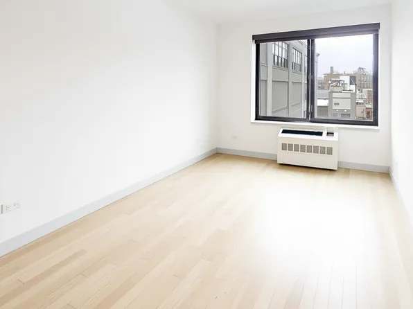 21-45 44th Drive image 3 of 11