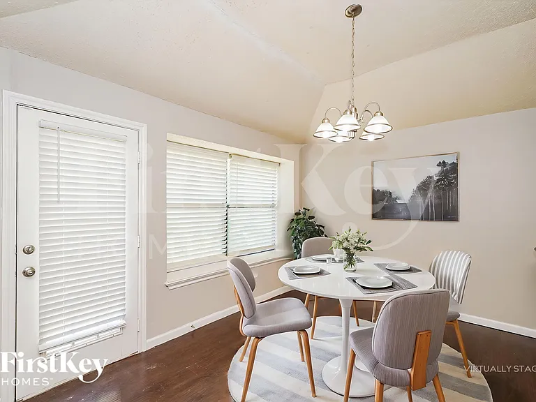 6476 Sudbury Way — Photo 6