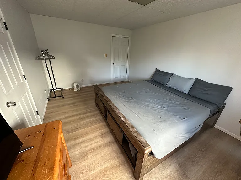 19 2nd Ave NE #1 — Photo 5