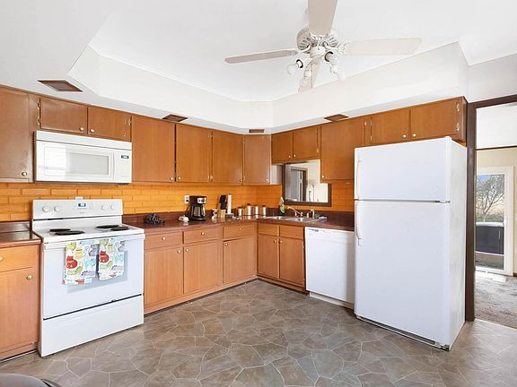 5th image of 3404 Sunnyside Ave
