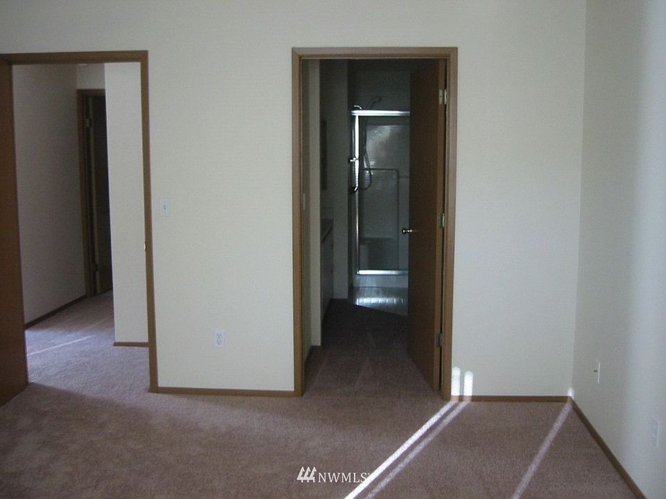 Building Photo 4