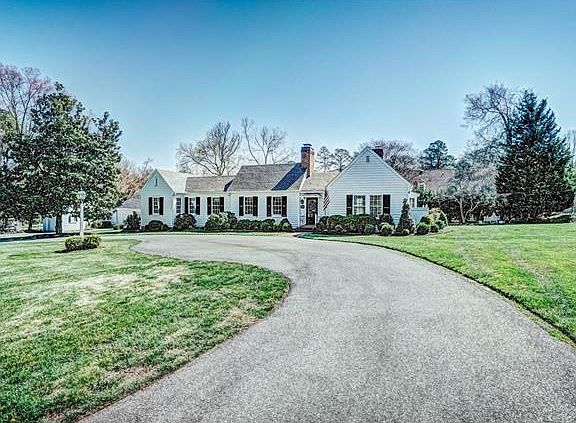 2nd image of 711 Tiber Ln