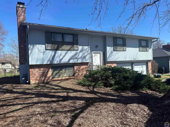 6530 SW 27th St, Topeka, KS 66614