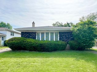 837 N Dee Rd, Park Ridge, IL 60068