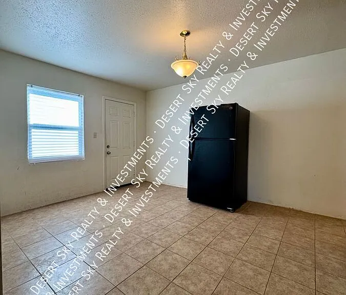 1255 Ethel Ave #B — Photo 6