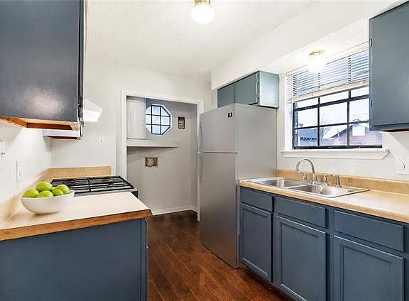 4th image of 2121 Humanity St