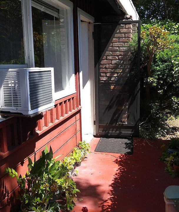 1st image of 2503 Emerson St