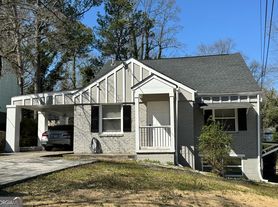 1307 Lorenzo Dr SW, Atlanta, GA